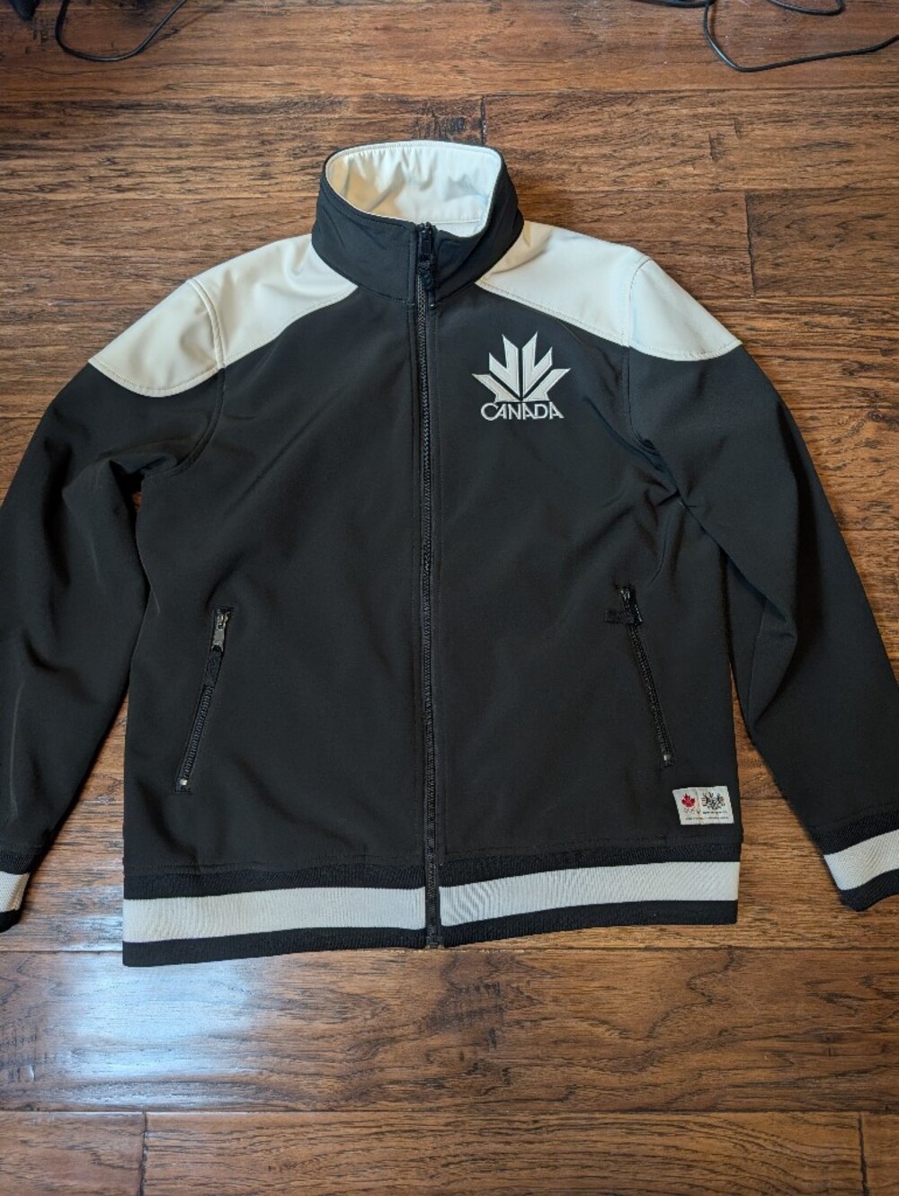 Hudson's Bay Company Black and White Canada Softshell Jacket Men's Large